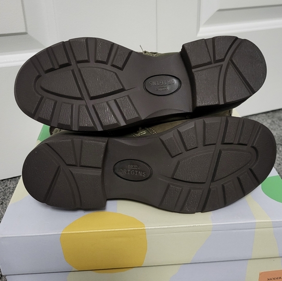 Earth Origins Boots - Picture 8 of 9